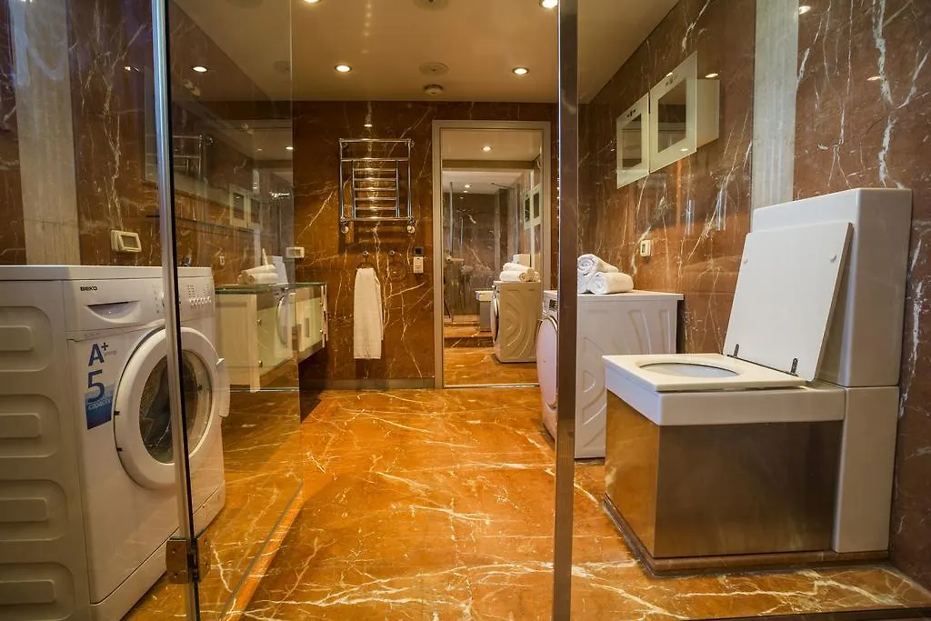 Luxury Penthouse Three Level Apartment Sofía 0*,