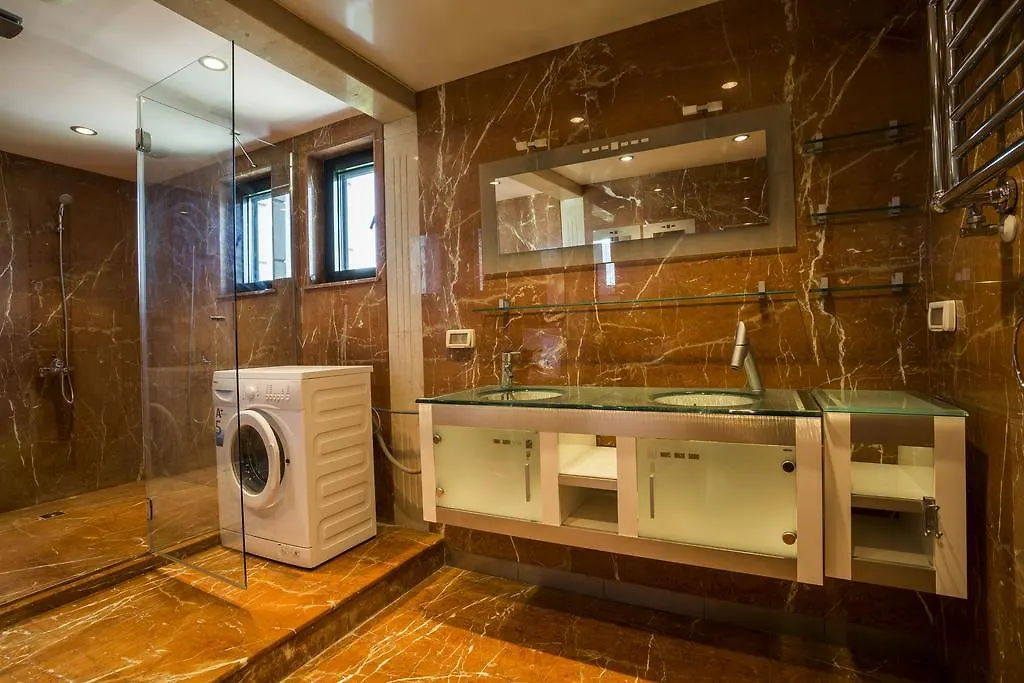Luxury Penthouse Three Level Apartment Sofía 0*,  Bulgaria